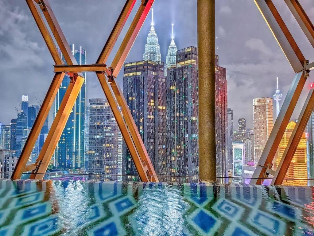 Scarletz Suites Klcc By Luxe Suites 吉隆坡 外观 照片